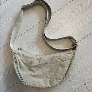 UNIQLO MOON CROSS BODY BAG BEIGE - NEW